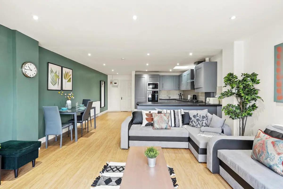 Elegant Flat - Sleeps 8 Apartment บริสตอล ภายนอก รูปภาพ